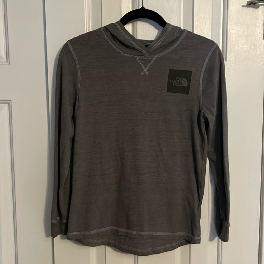 The North Face Kids Gray Long Sleeve Tee